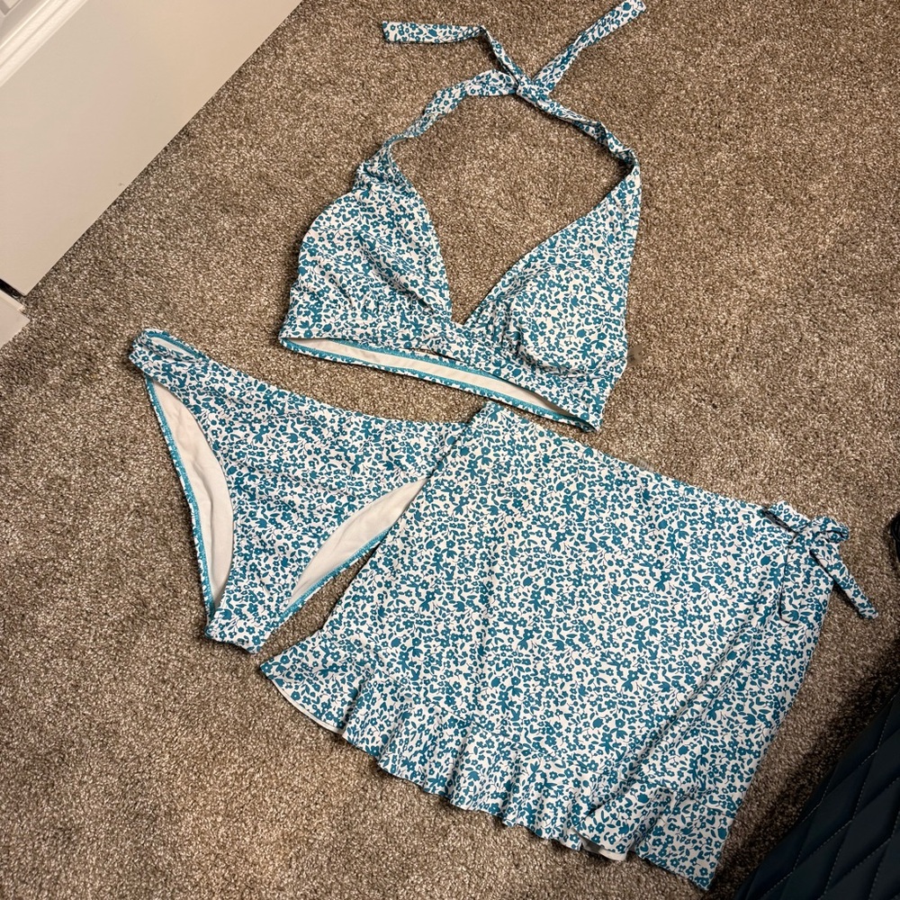 Elegant Blue Patterned Bikini Set